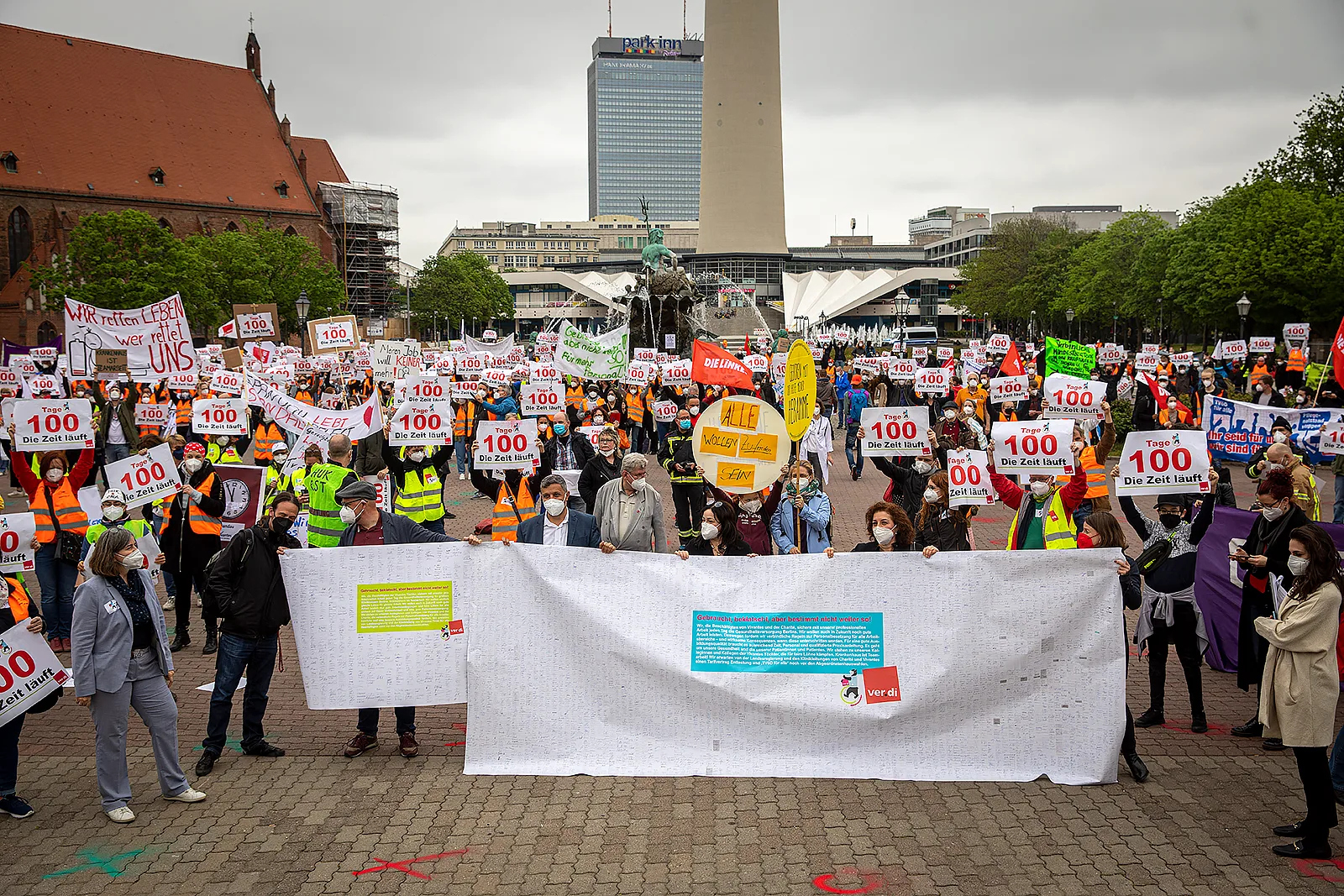 Übergabe der Petition für bessere Arbeitsbedingungen in der Krankenpflege am 12. Mai 2021 in Berlin | Foto: Michael Dietsch