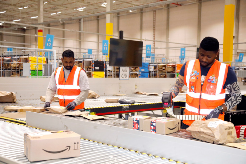 Online-Versandhandel - Distributionszentrum von Amazon in Duisburg, Dezember 2023 | Foto: IMAGO / Funke Foto Service